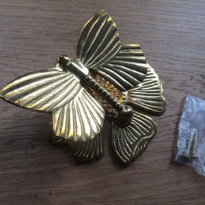 Rustic Brass DOOR KNOCKER Vintage old style Door bell home décor Insect Butterfly funky novelty country cottage door clapper Solid Brass