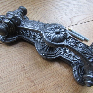 REGENCY door knocker Vintage old style Cast iron Rustic Door Knocker Door bell home décor decorative ornate