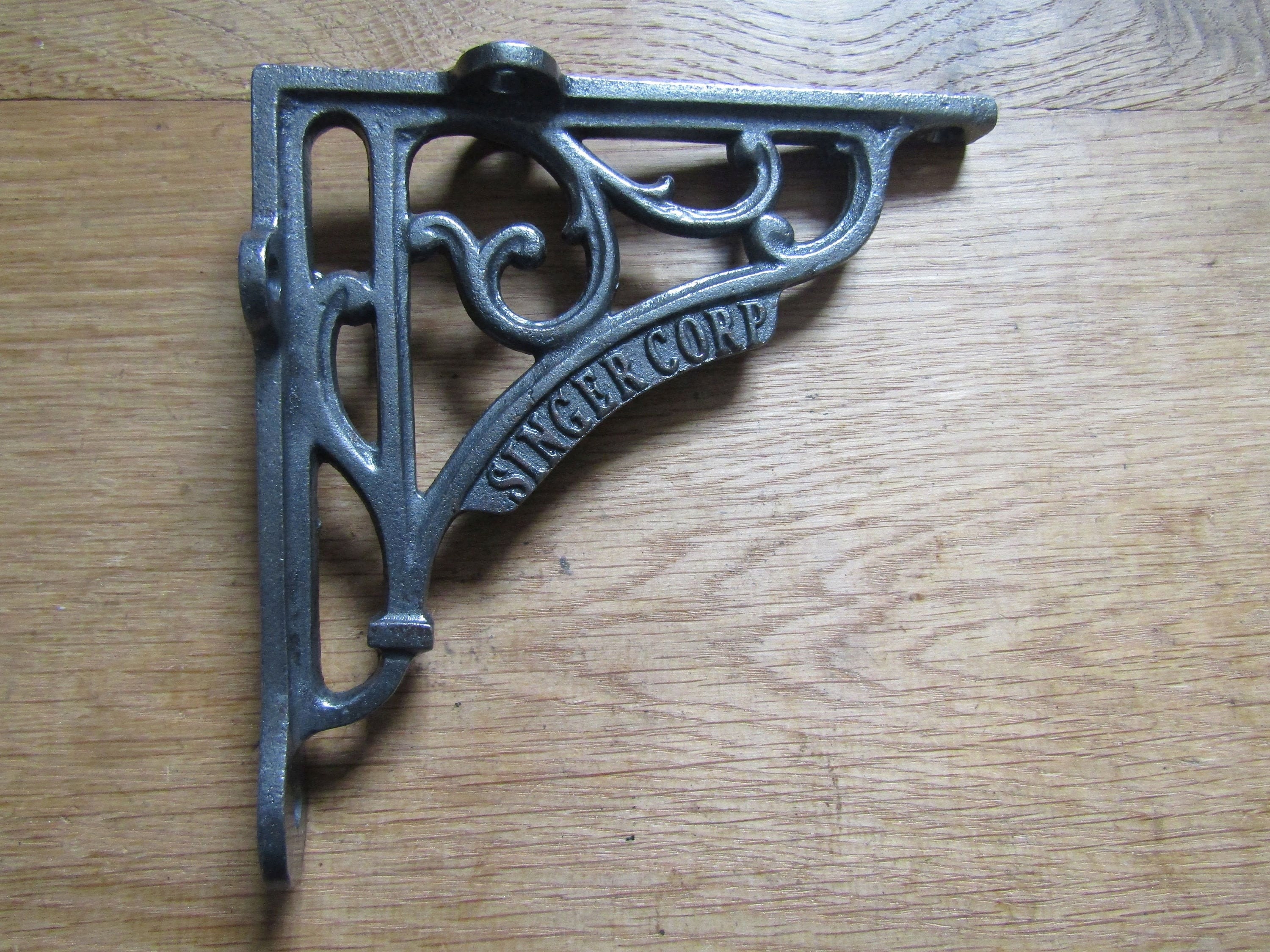 Antique & Reclaimed Pair of Antique Cast Iron Decorative Brackets