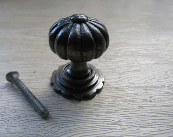 Rustic iron cabinet knobs kitchen cupboard drawer wardrobe knobs pull handles furniture knobs Antique iron PUMPKIN WITH BASE