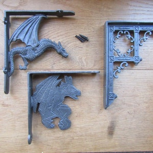 Cast iron shelf brackets Scaffold Victorian rustic vintage retro shabby Antique iron shelving brackets Dragon/Gargoyle/Gothic