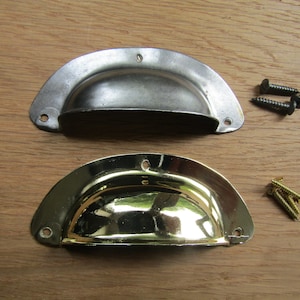 Retro rustic shell handle cupped cup pull drawer antique vintage cupboard handle steel PACK OF 10 steel/brass plated