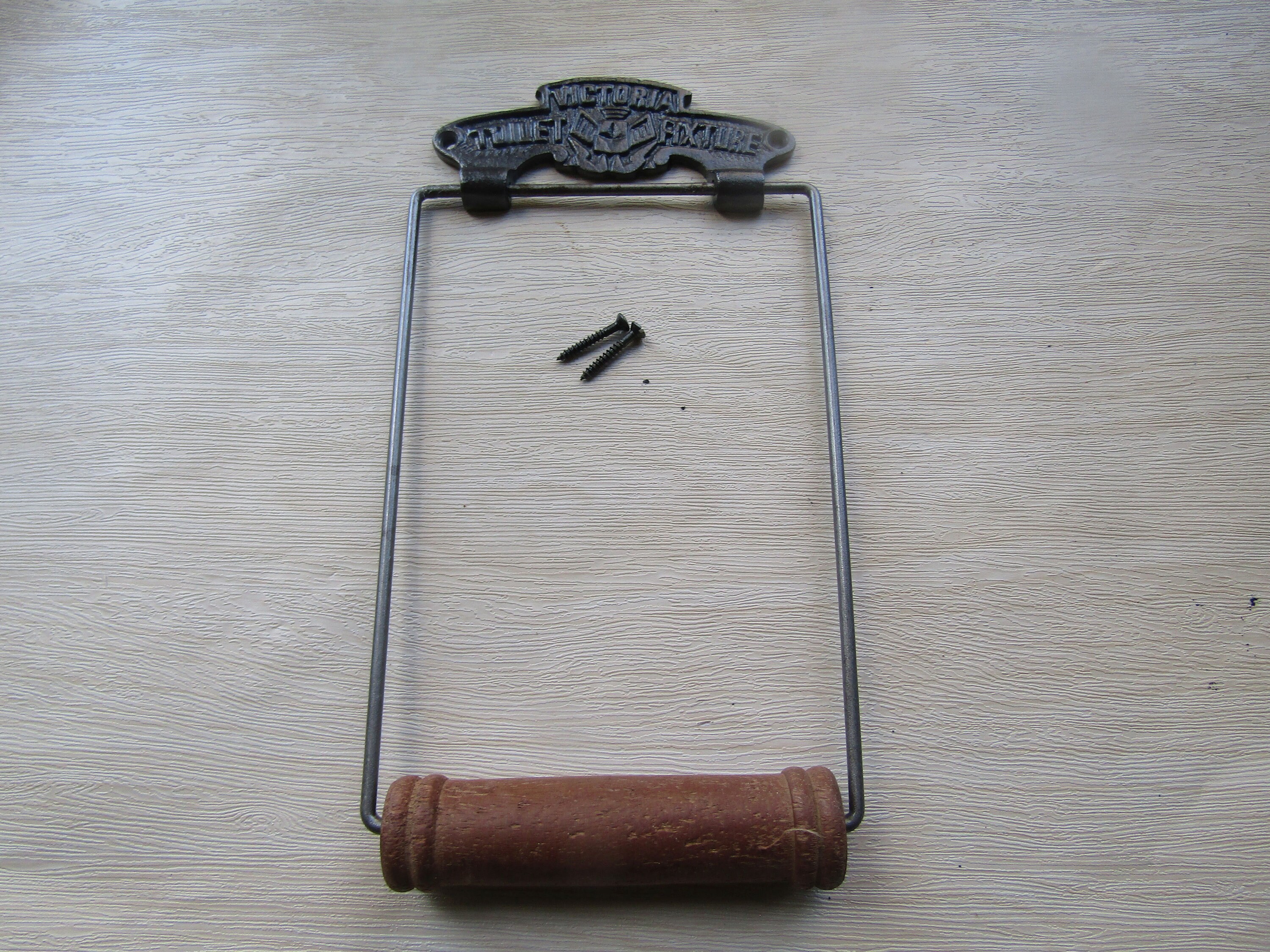 Rustic Toilet Roll holder Cast iron wire vintage Victorian retro industrial WC roll loo roll holder Antique iron