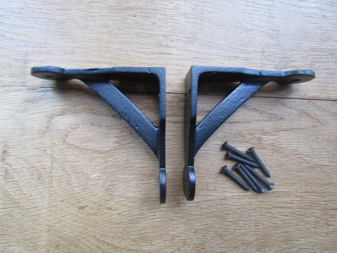 thumbnail image 2 of Pair Solid Brass Gallows Shelf Support Brackets | Rustic Victorian Style | Ironmongery World 2 of 5