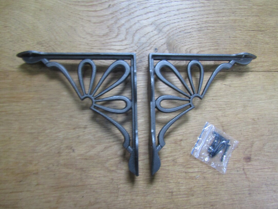 PAIR of Rustic Iron Shelf Brackets Scaffold Victorian Cast Iron Vintage