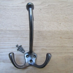 Cast iron Rustic hat & coat hook triple hook vintage old English Victorian retro pegs Antique Iron finish