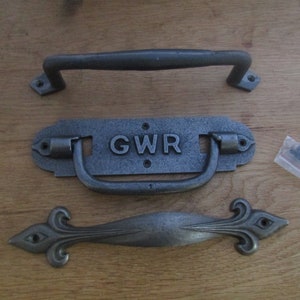 Door Pull Handle cast iron rustic vintage country cottage Barn Stable pub shop door handle Chest handle