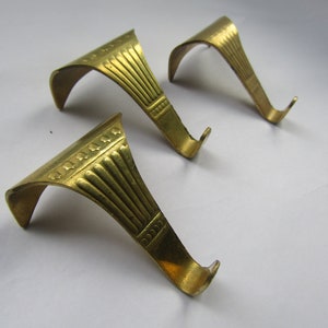 USA STYLE Solid brass Traditional vintage Victorian old style decorative ornate rustic photo picture frames rail moulding hanging hooks