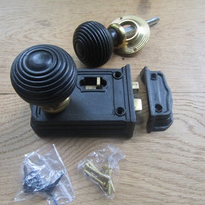 Rustic door rim latch knob handle set Bedroom latch retro vintage Victorian country cottage Black antique/Polished brass Ebony wooden knobs