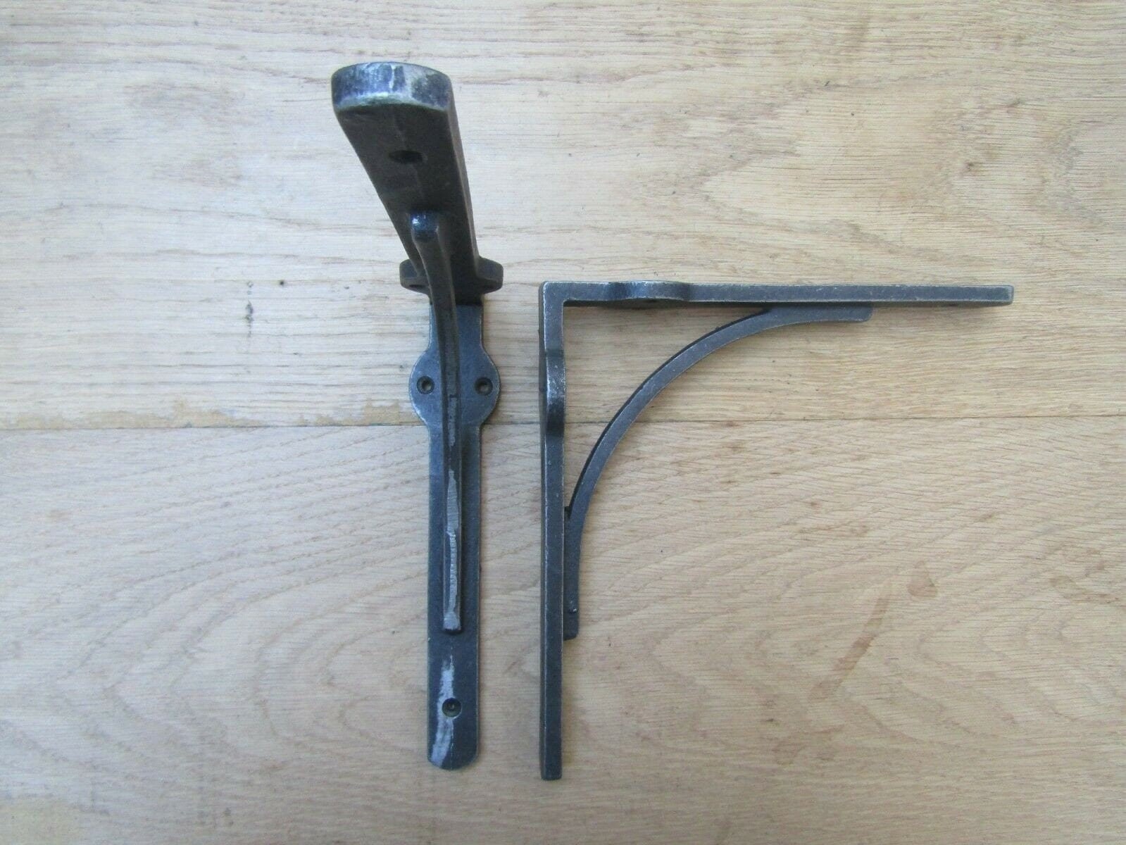 Pair of INDUSTRIAL GALLOWS Cast Iron rustic vintage scaffold iron bridge Shelf Brackets shelving brackets 6 INCH