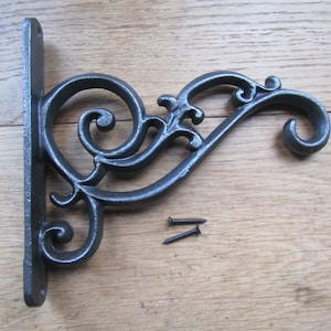 SWIRL HOOK BRACKET Cast Iron Garden porch Bird Rustic Hanging Basket Bracket Hook plants lantern chime hanging hook