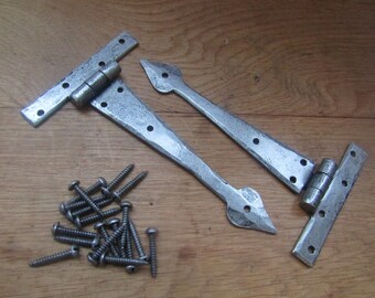 thumbnail interactive-video image 1 of Jedo Pewter Traditional T Hinge - Handforged Cast Iron For Internal Or External Doors 1 of 5