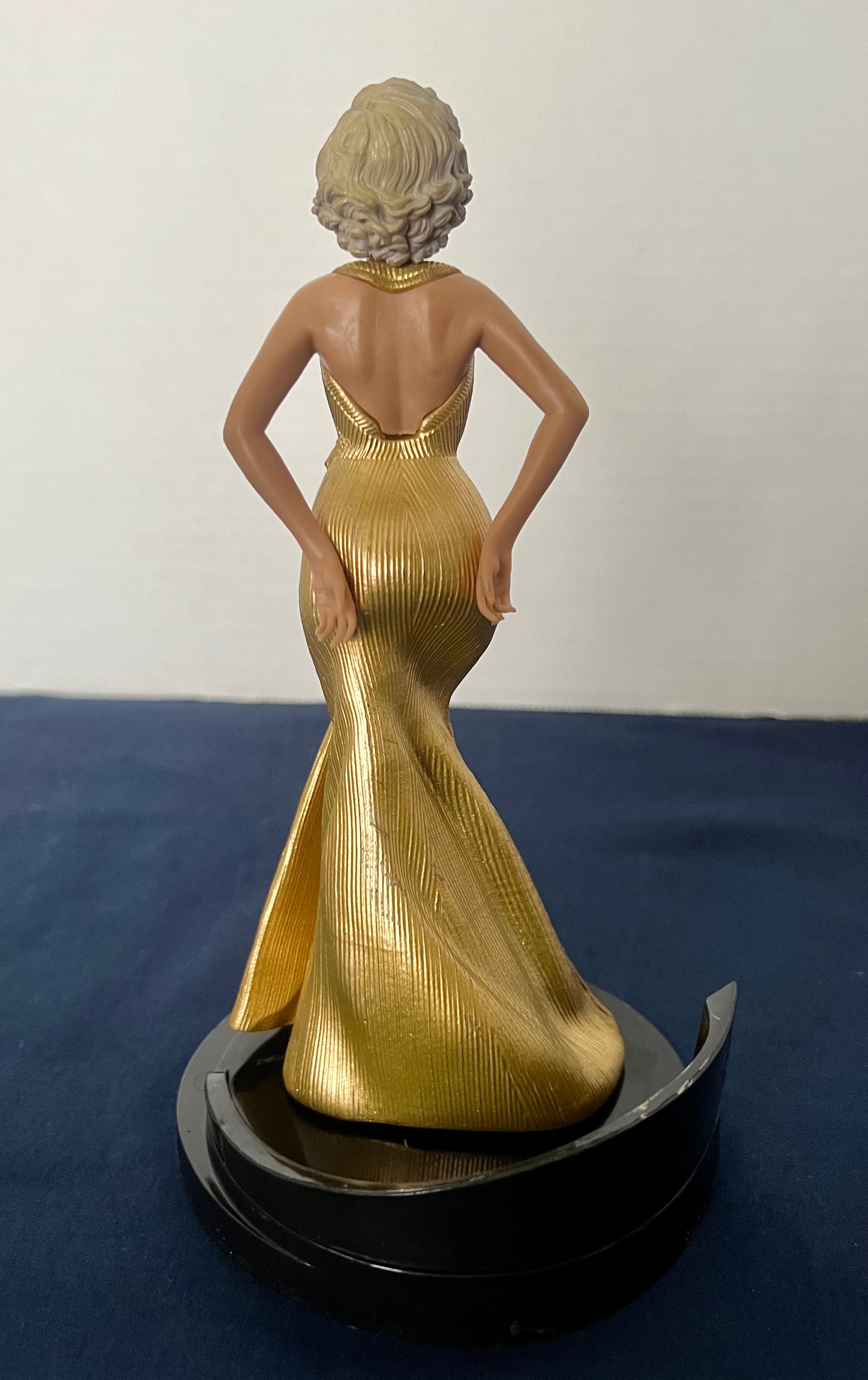 フィギュア　VCD Marilyn Monroe GOLD Ver. Vinyl Collectible Dolls No.367 Vinyl Collectible Dolls No.367 VCD Marilyn Monroe GOLD Ver