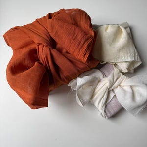 Furoshiki in terracotta ed eco-friendly per confezioni regalo in tessuto tinto a mano, tessuto per regali eco-friendly