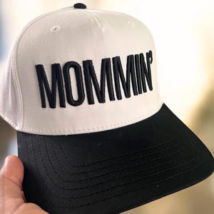 Mommin’ hat puff embroidered hat Funny Mom Hat Accessories New Mom Truckers Trendy Mommy Gifts Cute Wifey Hats