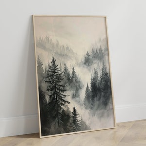 Puede incluir: Una pintura de acuarela de una escena de bosque brumoso con árboles altos y verde oscuro. Los árboles se recortan contra un fondo gris claro, y la niebla crea una sensación de profundidad y misterio.