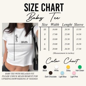 Może przedstawiać: Biały t-shirt dla dziecka z tabelą rozmiar&oacute;w i paletą kolor&oacute;w. Tabela rozmiar&oacute;w pokazuje wymiary w calach dla szerokości, długości i długości rękawa. Opcje kolor&oacute;w obejmują czarny, biały, stokrotka, irlandzki zielony, ciemna czekolada, jasnoniebieski i jasnor&oacute;żowy.