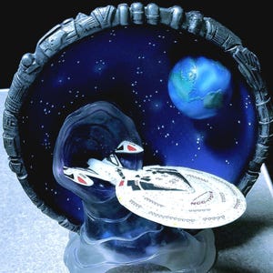 1998 Hamilton Collection Star Trek 3D plate numbered