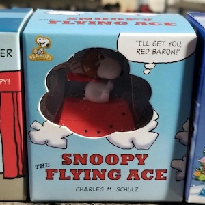 Peanuts fingerdockteater, Snoopy Flying Ace, Charlie Brown julsnöglob