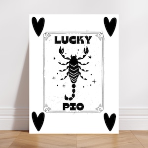 Art mural numérique « Lucky Pio », Scorpion, impression Scorpion Lucky Pio, esthétique de carte à jouer vintage, art mural inspiré des tatouages, carte porte-bonheur