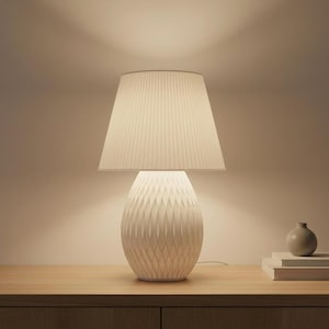 Lampada con paralume plissettato, lampada da comodino minimalista, lampada da comodino con illuminazione accogliente, lampada nordica a luce calda per la camera da letto, lampada d'ambiente moderna