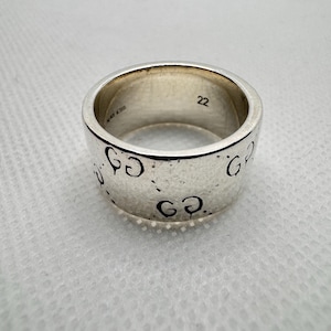 silver ring by Gucci