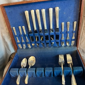 Chapel Bells by Alvin Sterling Silver Flatware Set for 6 Service (36 pieces), with lined wood storage box