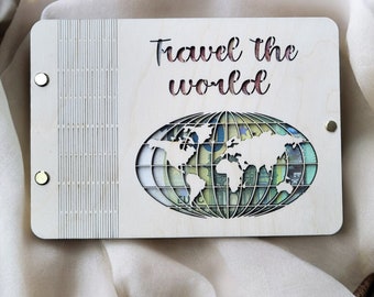 Geldgeschenk Reisekasse | Geschenkkarte aus Holz, beige | Holzkarte | Klappkarte mit Weltkarte 20,5x14,5cm