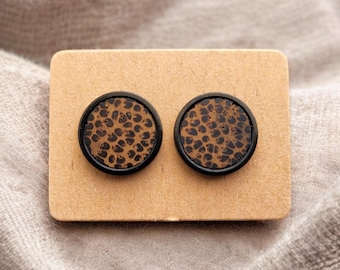 Black palm wood stud earrings, size and setting selectable in black, silver or gold | Wooden earrings made of precious wood