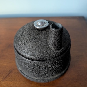 Apontador de lápis vintage Tru-Point em ferro fundido, apontador de desenho técnico de meados do século XX