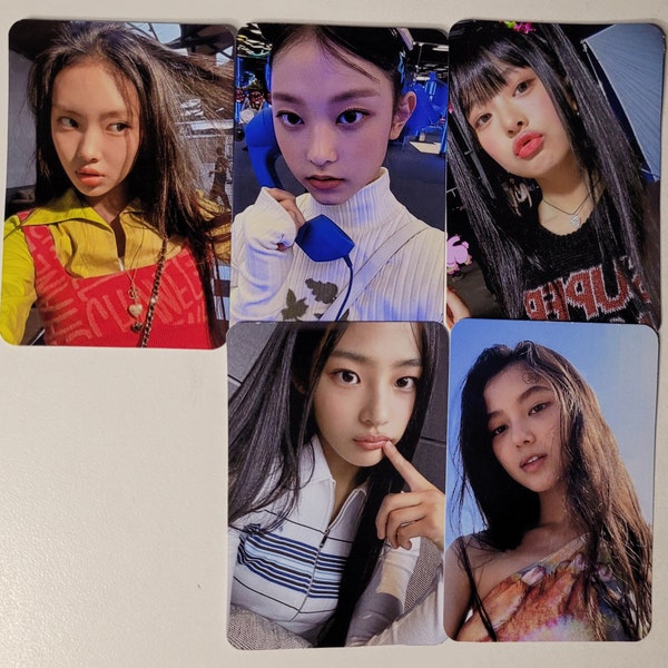 New Jeans photocards