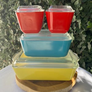 PYREX Multi-Color Refrigerator Set &quot;Primary Fridgies&quot; 8-piece set
