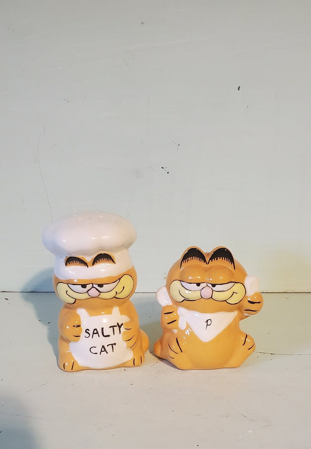 Large Vintage Garfield Salt and Pepper Shakers Etsy