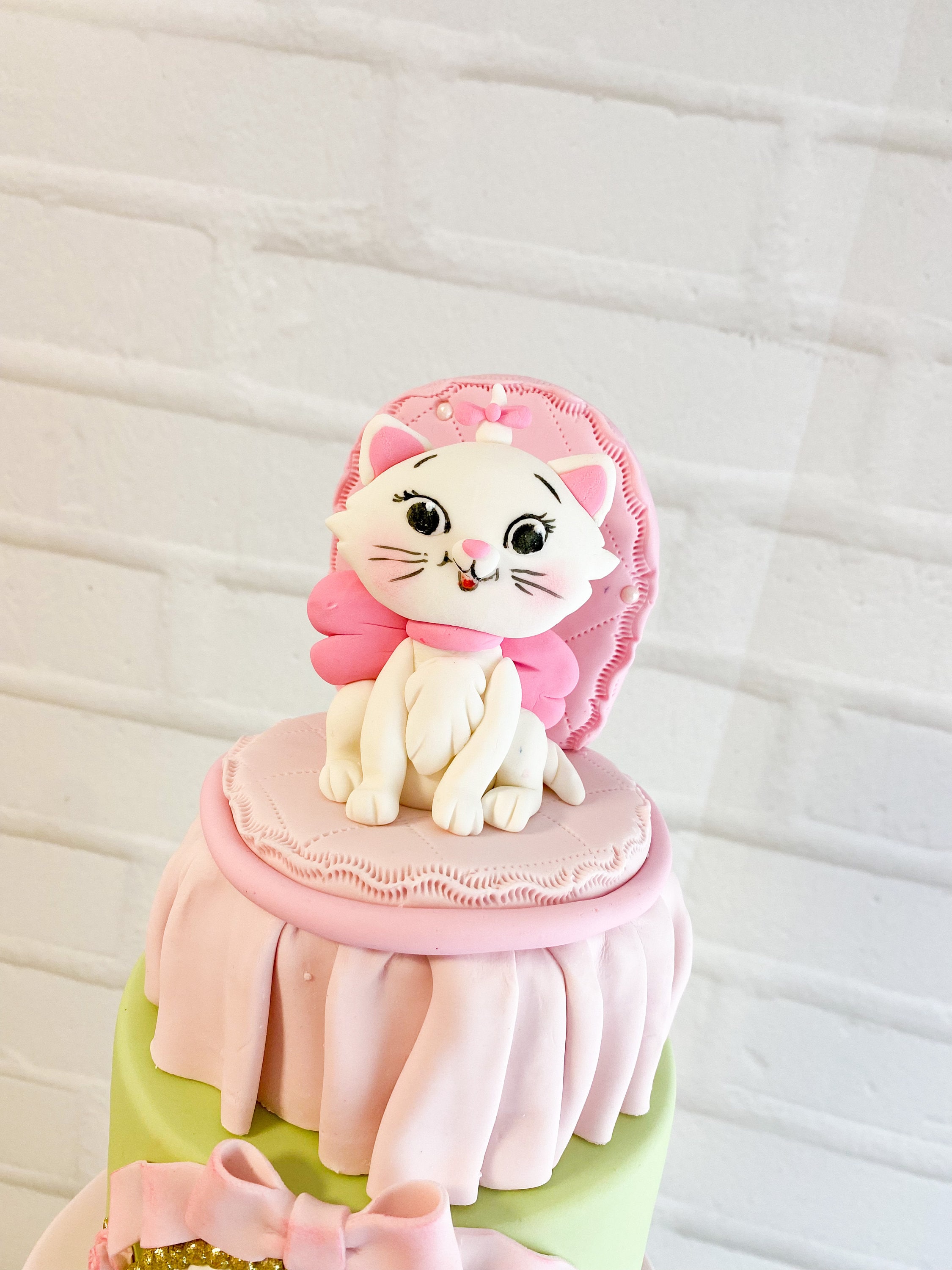 Marie Cat birthday #cake #aristocats #navarre | Birthday cake for cat,  Creative birthday cakes, Kids cake