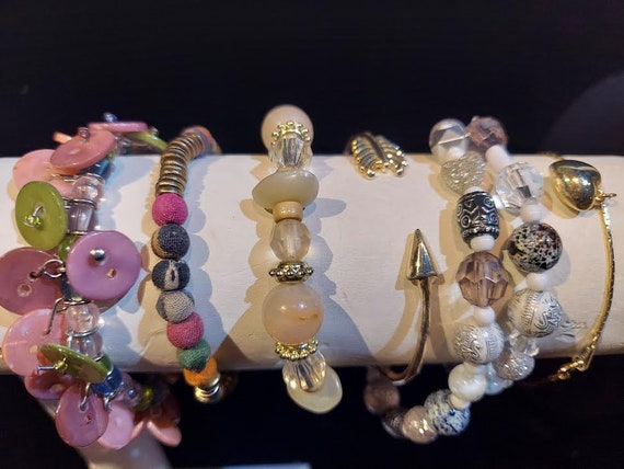 Bargain bundle has 5 necklaces 7 bracelets 1 cuff… - image 7