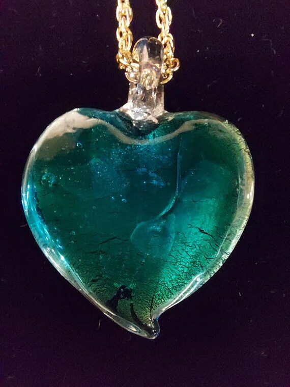 Art glass heart shaped pendant has glittery coppe… - image 5