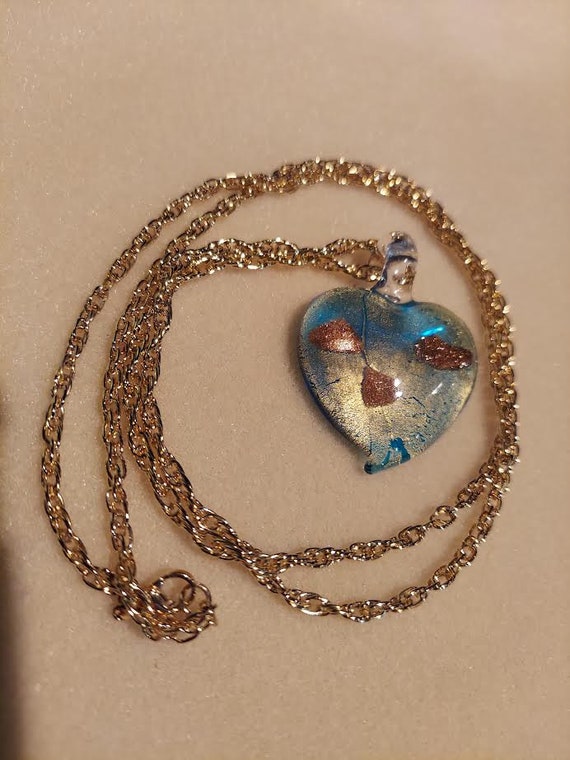 Art glass heart shaped pendant has glittery coppe… - image 4
