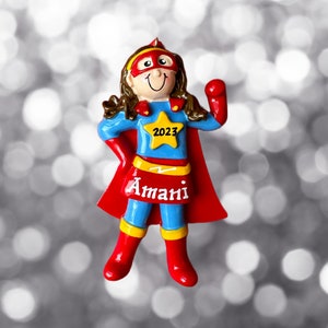 Super héroïne - rouge et bleu - cape et masque - super fille - décoration de Noël personnalisée