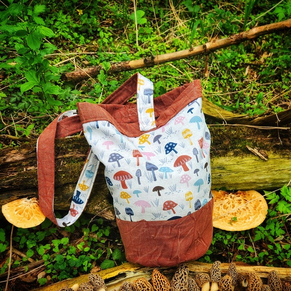 Foraging bag for morel mushrooms | Harvesting bag for the garden | Over the shoulder canvas bag | Bag for gathering | Made in USA