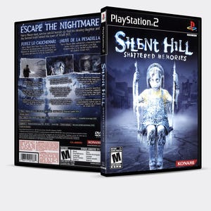 Puede incluir: Una caja de juego de PlayStation 2 para Silent Hill: Shattered Memories. La portada muestra a una niña con un vestido blanco sentada en un columpio congelado. La contraportada tiene una descripción del juego y una clasificación para adultos.