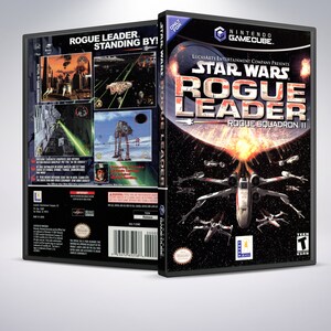 Könnte beinhalten: Ein schwarzer Nintendo GameCube-Spielekarton mit einem roten und orangefarbenen Bild eines Raumschiffs im Weltraum. Das Spiel ist Star Wars: Rogue Leader, Rogue Squadron II. Der Text "Rogue Leader" ist weiß und der Text "Rogue Squadron II" ist schwarz.