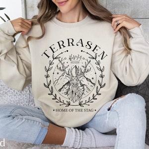 Terrasen, Fireheart Sweatshirt, Throne of Glass, Throne of Glass Merch, Throne of Glass Sweatshirt, TOG Shirt, Aelin, Rowan, To Whatever End