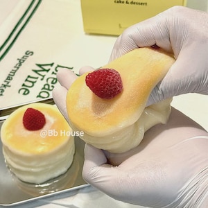 Handmade Strawberry Soufflé Squishy Toy – Food Grade Silicone Stress Relief Gift