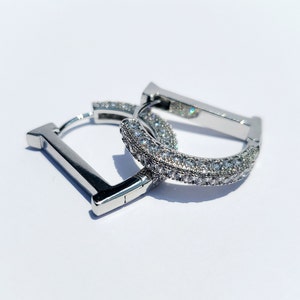 Classic letter D drop earring, luxury jewelry