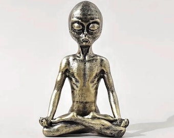 Yoga Alien Resin Fugurine | Medidating Grey Alien Figurine Statue Statuette | UFO Lover Home Decor