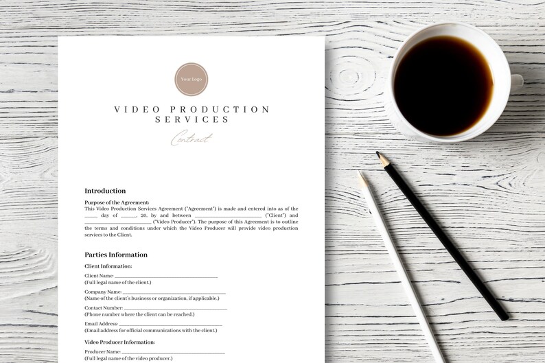 Peut inclure: Un mod&egrave;le de contrat blanc pour les services de production vid&eacute;o. Le document comprend des sections pour l'introduction, l'objet du contrat, les informations des parties, les informations du client et les informations du producteur vid&eacute;o.