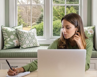 Fondo virtual de oficina en casa: Vista de ventana bohemia (1920 x 1080 px, descarga digital)