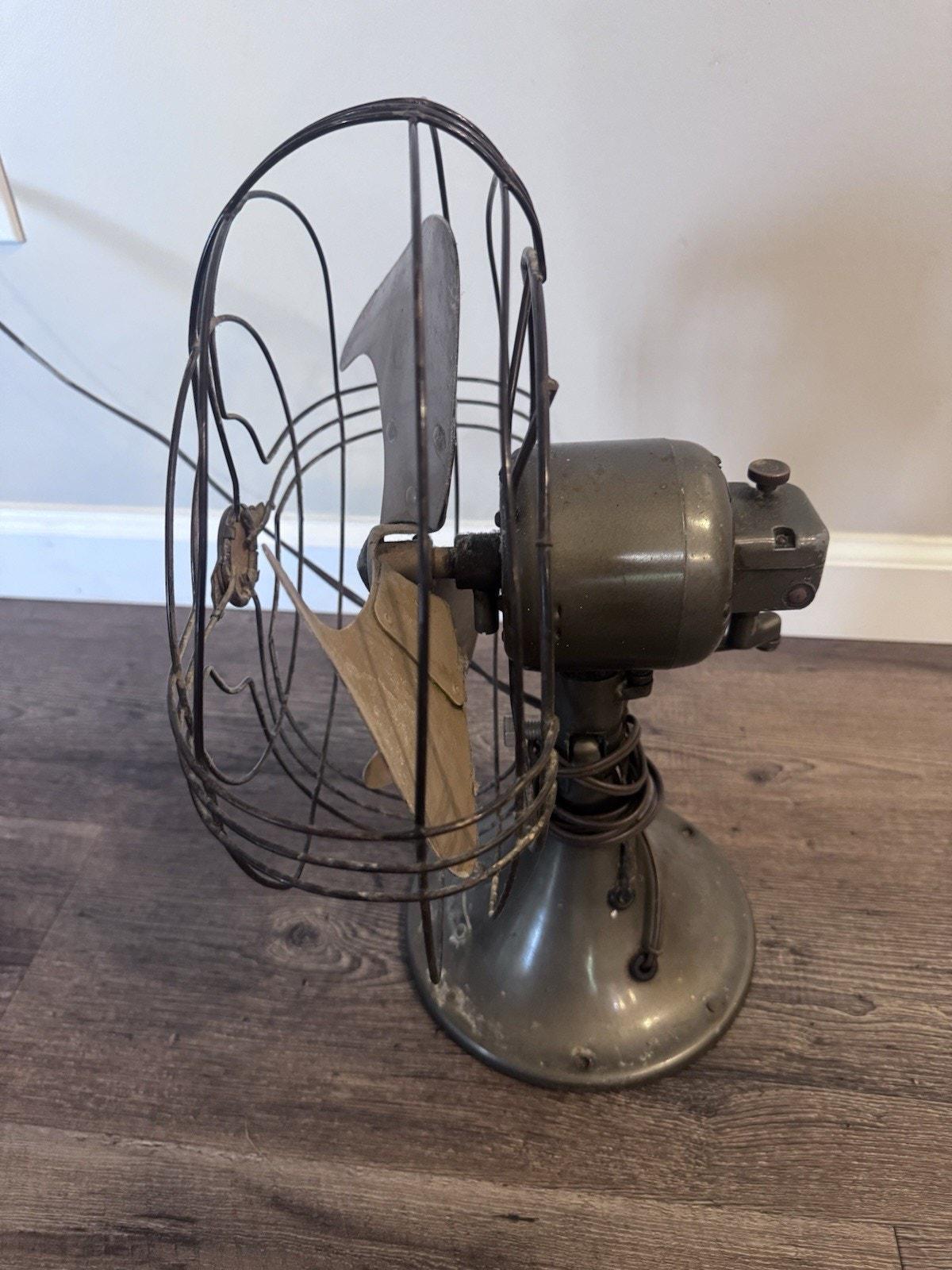 Antique General Electric GE 3 Blade Black Table Desk Oscillating