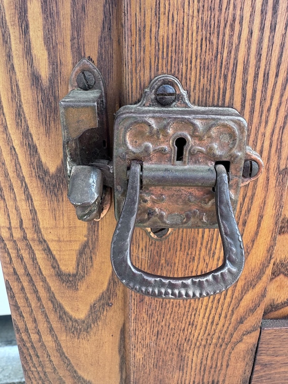 Rare Antique C.1900 Oak & Brass 2 Door Ice Box Refrigerator