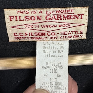 Filson Mackinaw virgin wool vest black 48 handwarmer pockets slotted style 20 bh image 2